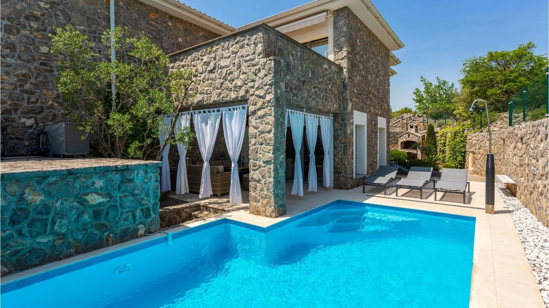 3 Bedroom Cozy Home In Krk Krk Town