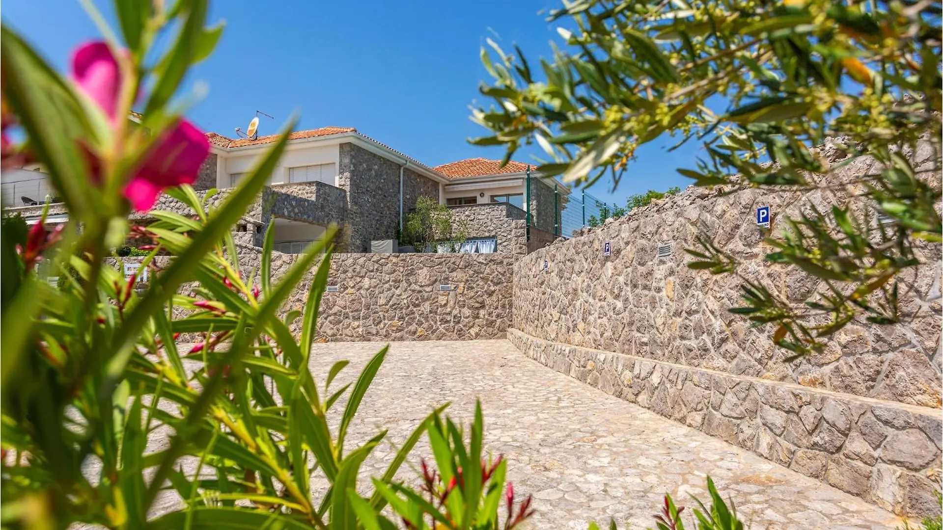 3 Bedroom Cozy Home In Krk Krk Town