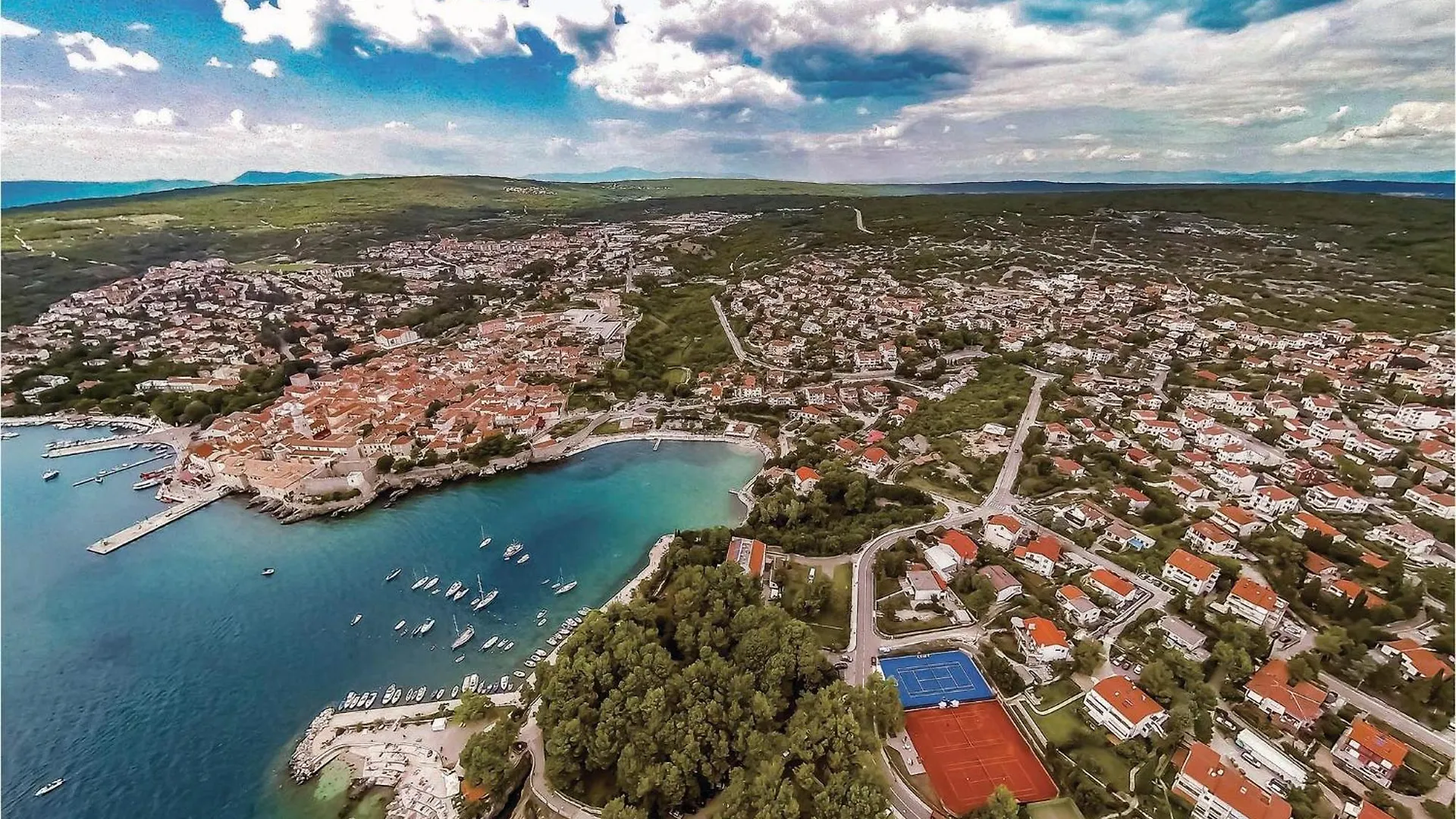 3 Bedroom Cozy Home In Krk Krk Town